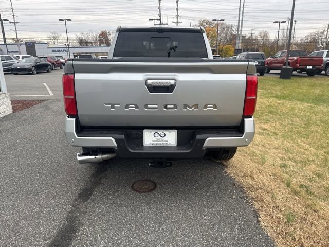 Used 2025 Toyota Tacoma Limited image 7