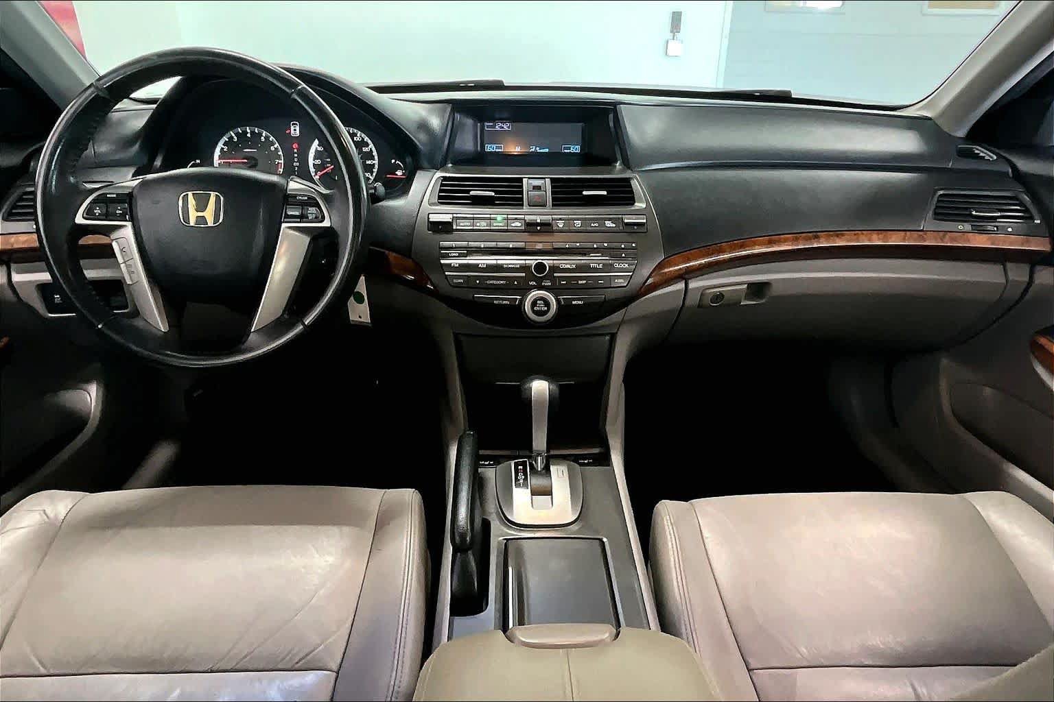 Used 2011 Honda Accord EX-L image 8