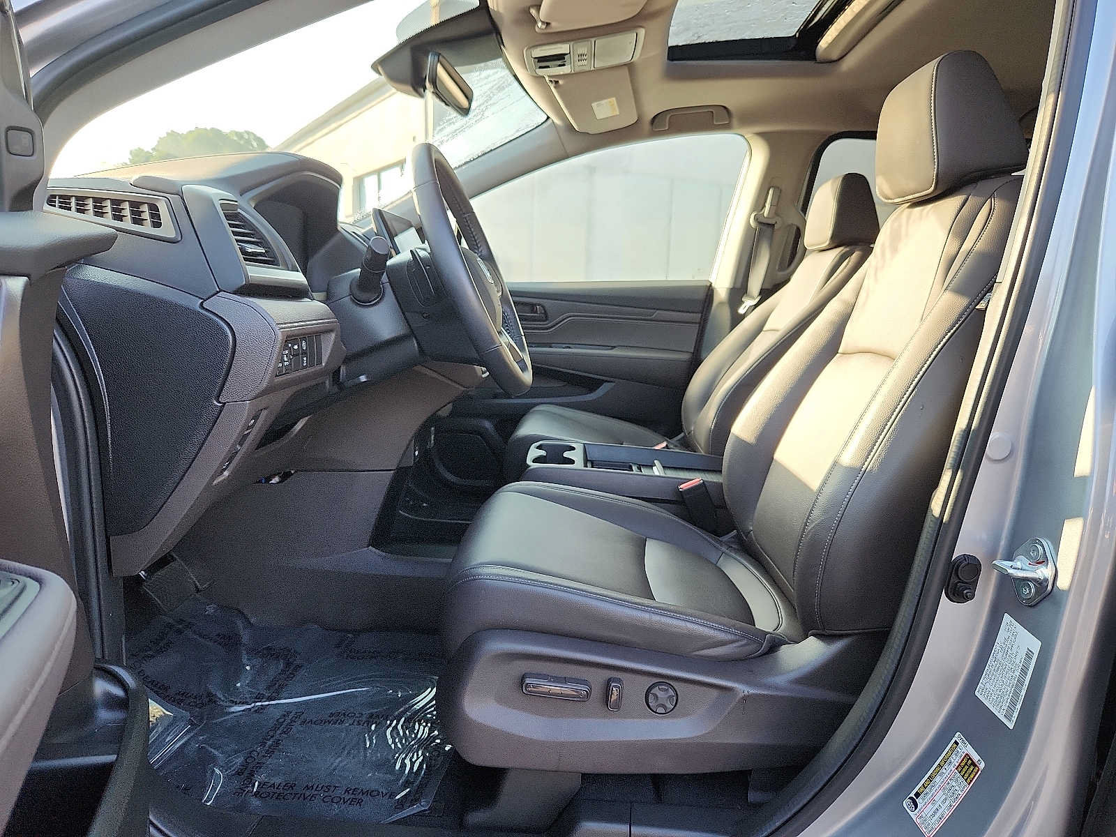 Certified 2024 Honda Odyssey EX-L image 13