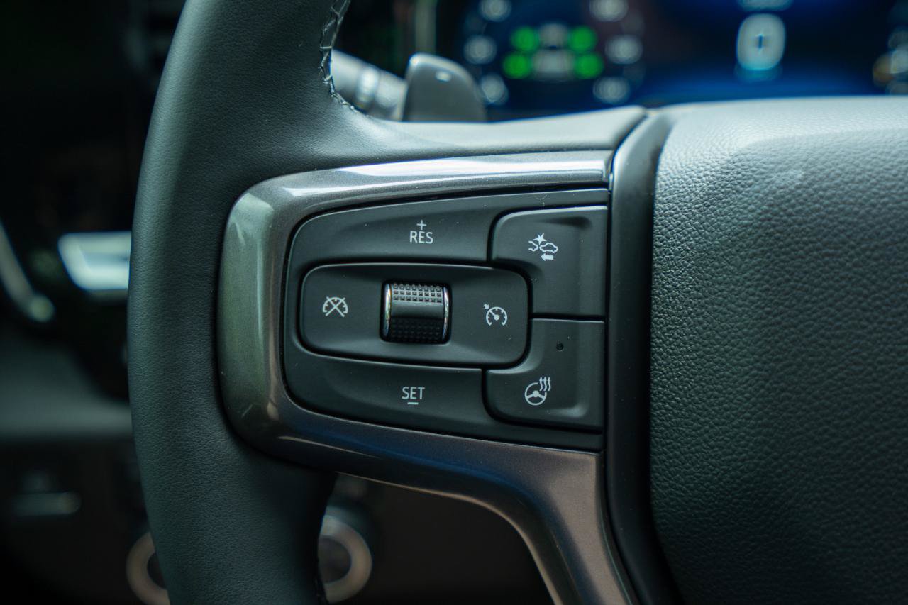 Used 2023 Chevrolet Silverado 1500 High Country w/ High Country Premium Package AWD/4WD image 17