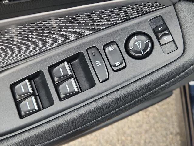 Used 2025 Acura MDX FWD image 23