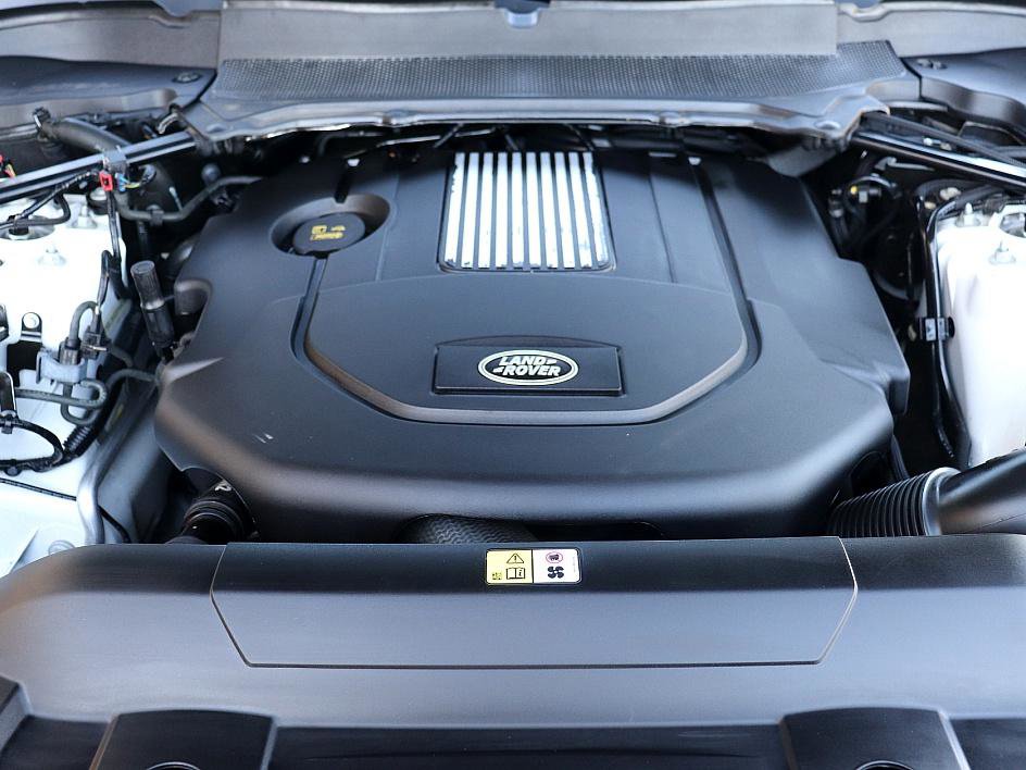 Used 2019 Land Rover Range Rover HSE image 36