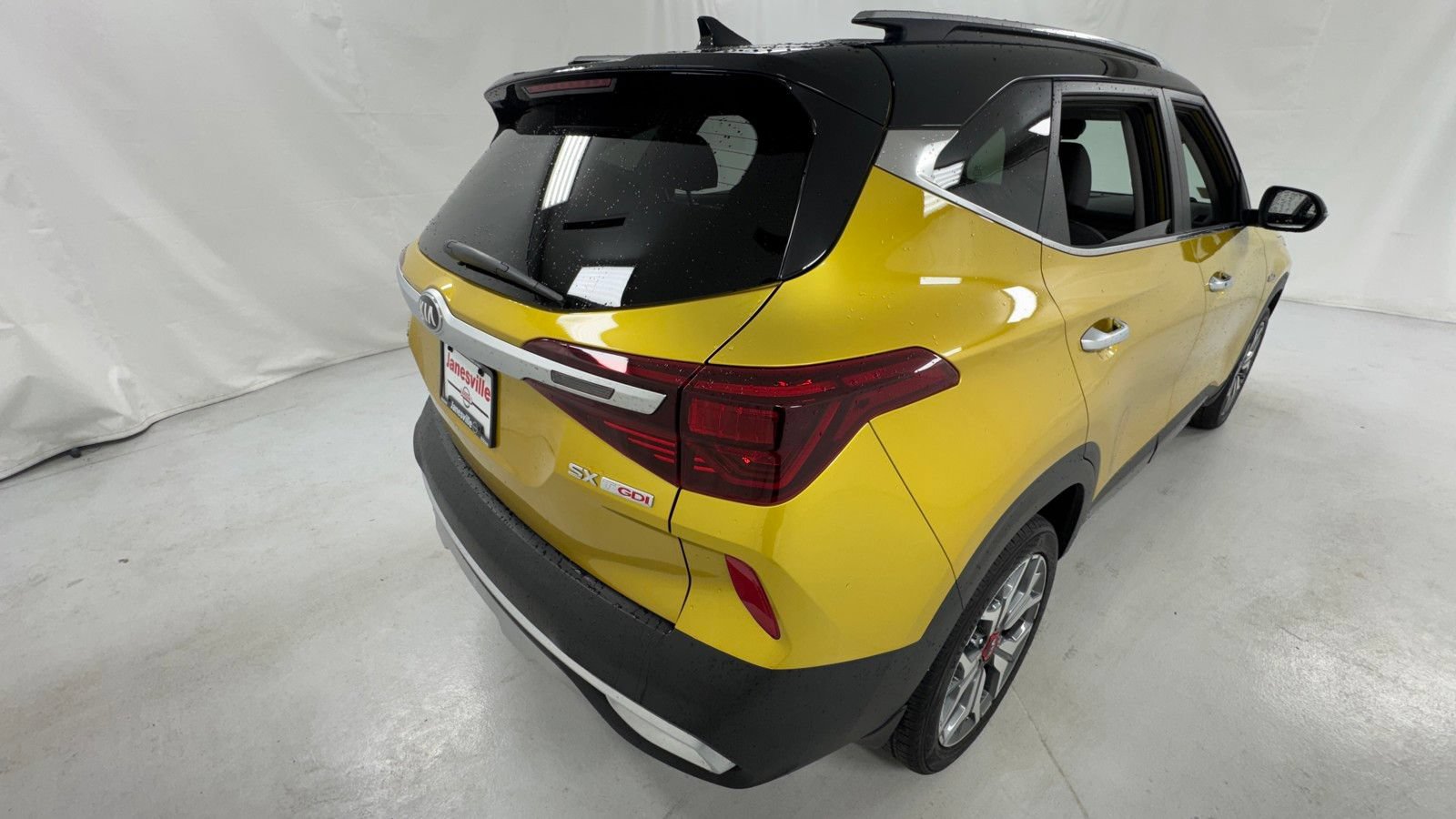 Used 2021 Kia Seltos SX AWD/4WD image 3