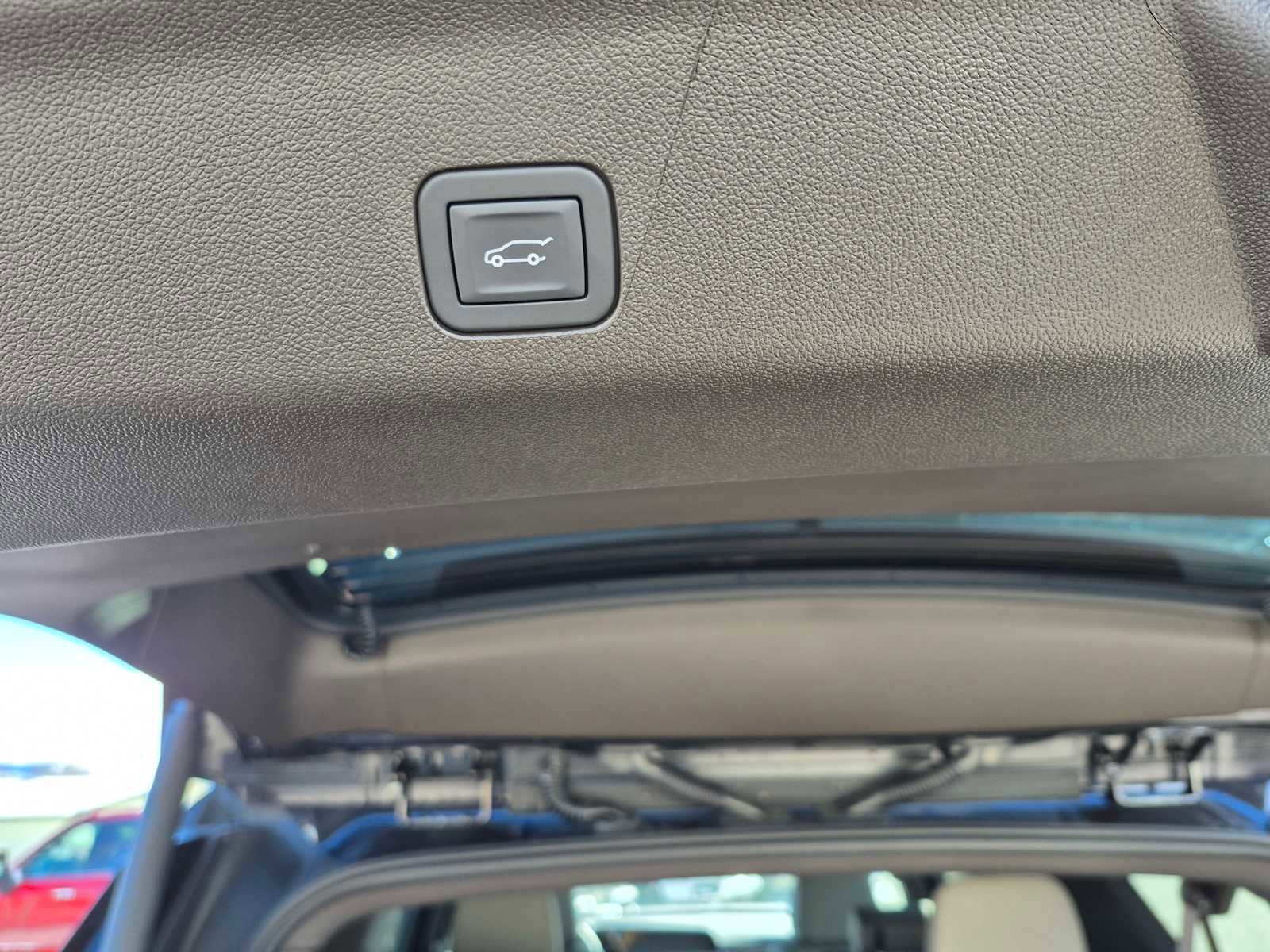 New 2026 Chevrolet Suburban LT w/ Comfort Package image 7