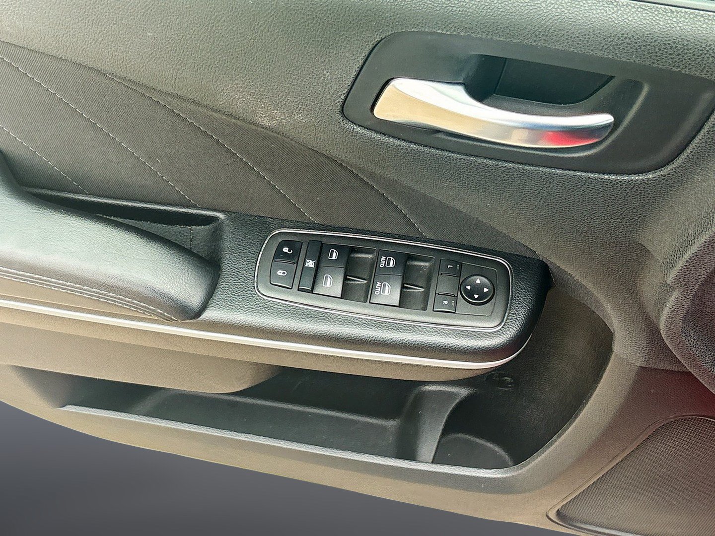 Used 2022 Dodge Charger SXT RWD image 17