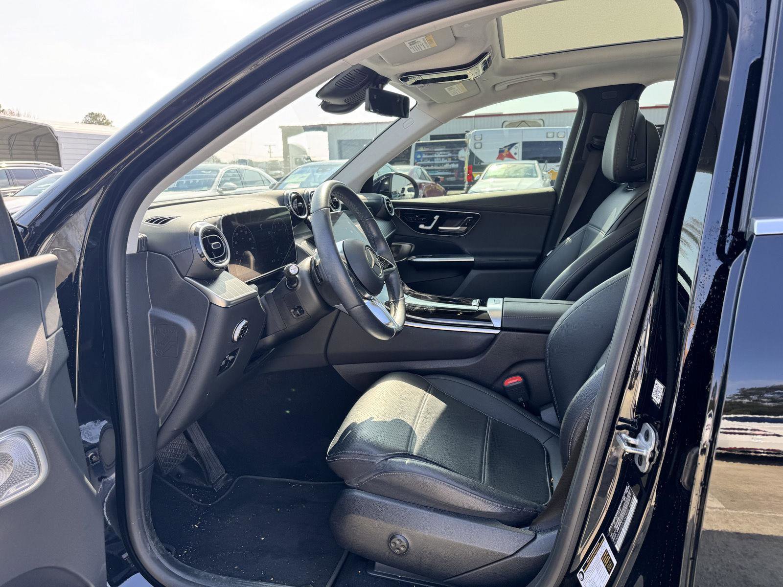 Certified 2024 Mercedes-Benz GLC 300 4MATIC image 4