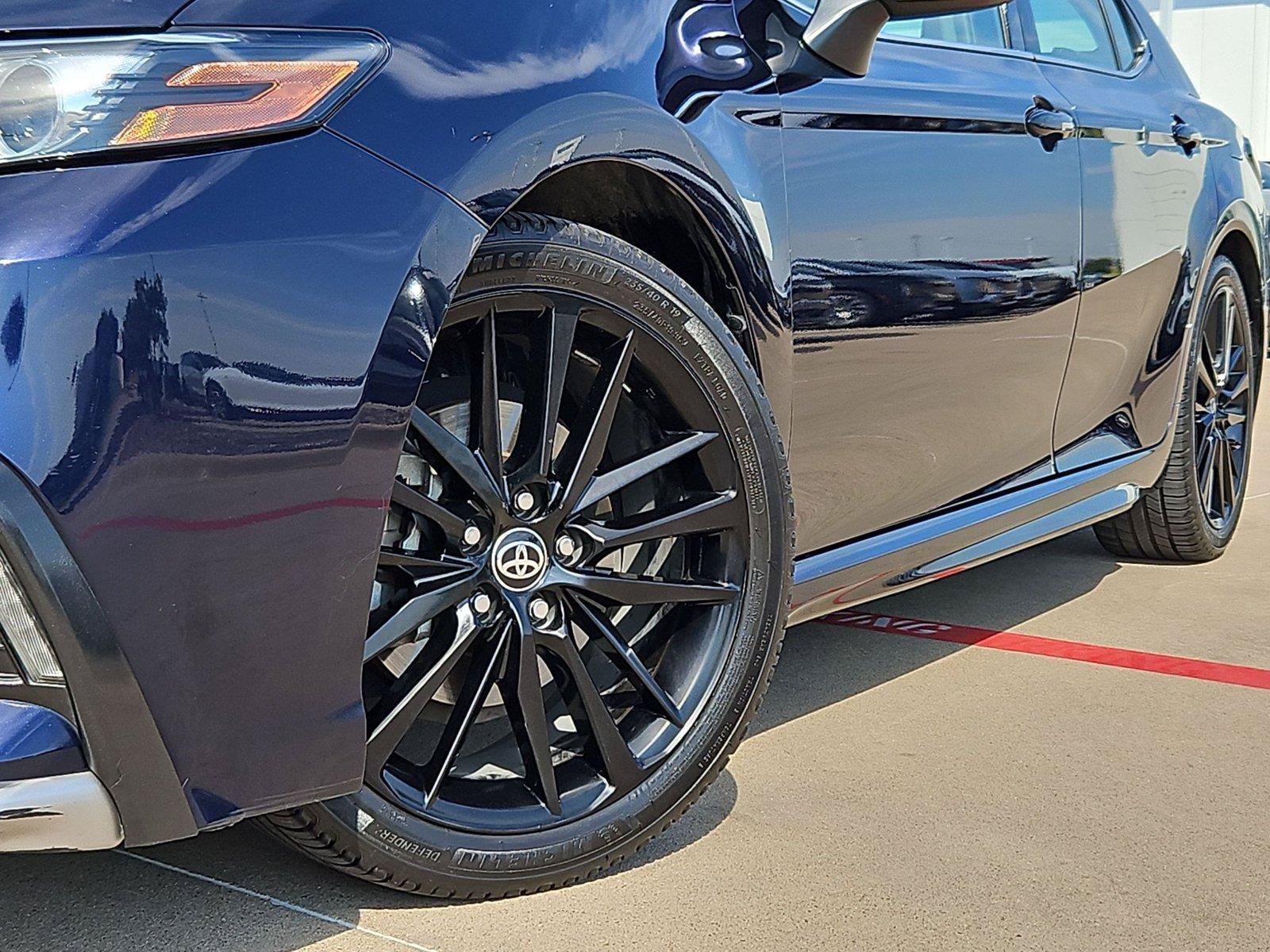 Used 2022 Toyota Camry XSE FWD image 8