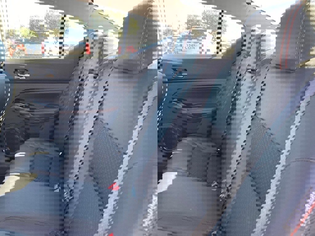 Used 2025 Nissan Altima 2.5 SR image 11