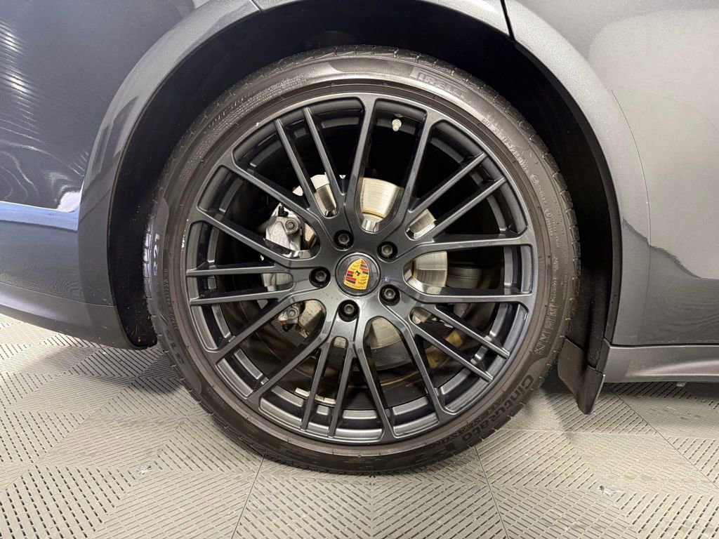 Certified 2022 Porsche Panamera 4 Platinum Edition image 12