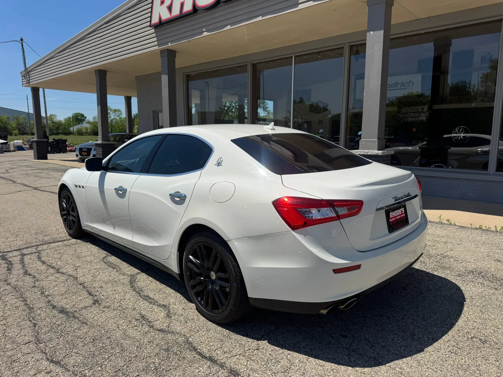 Used 2015 Maserati Ghibli RWD image 3