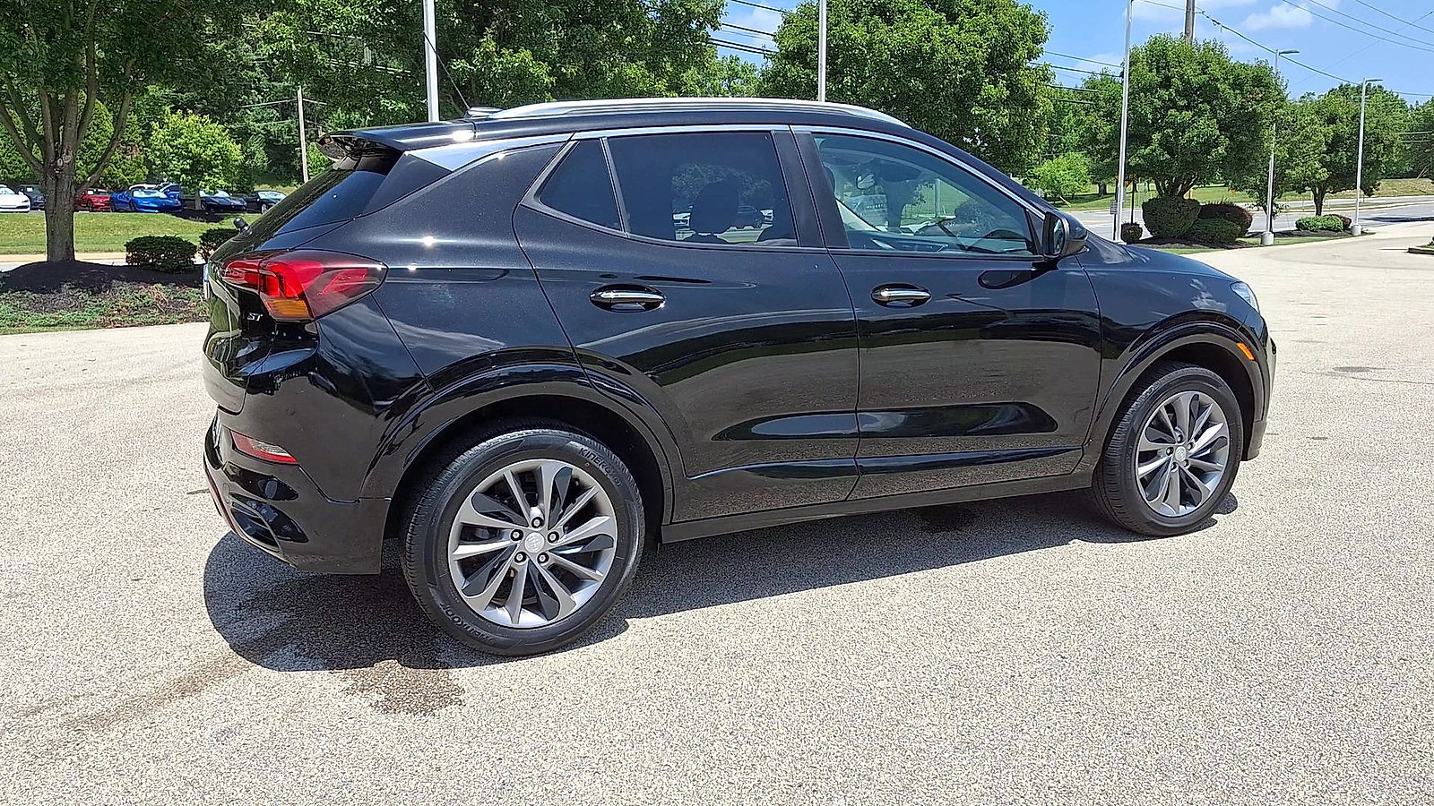 Used 2023 Buick Encore GX Select w/ Sport Touring Package AWD/4WD image 9