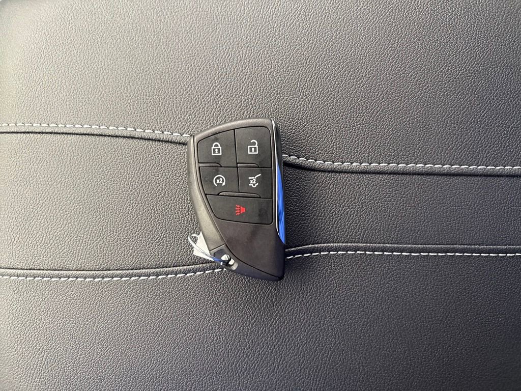 New 2026 Chevrolet Traverse LT w/ Midnight/Sport Edition image 38