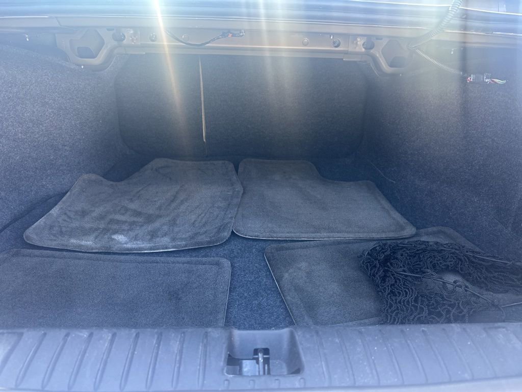 Used 2006 Pontiac Grand Prix GT w/ Sun And Sound Package image 15