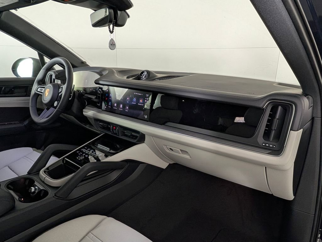 New 2026 Porsche Cayenne Coupe image 19