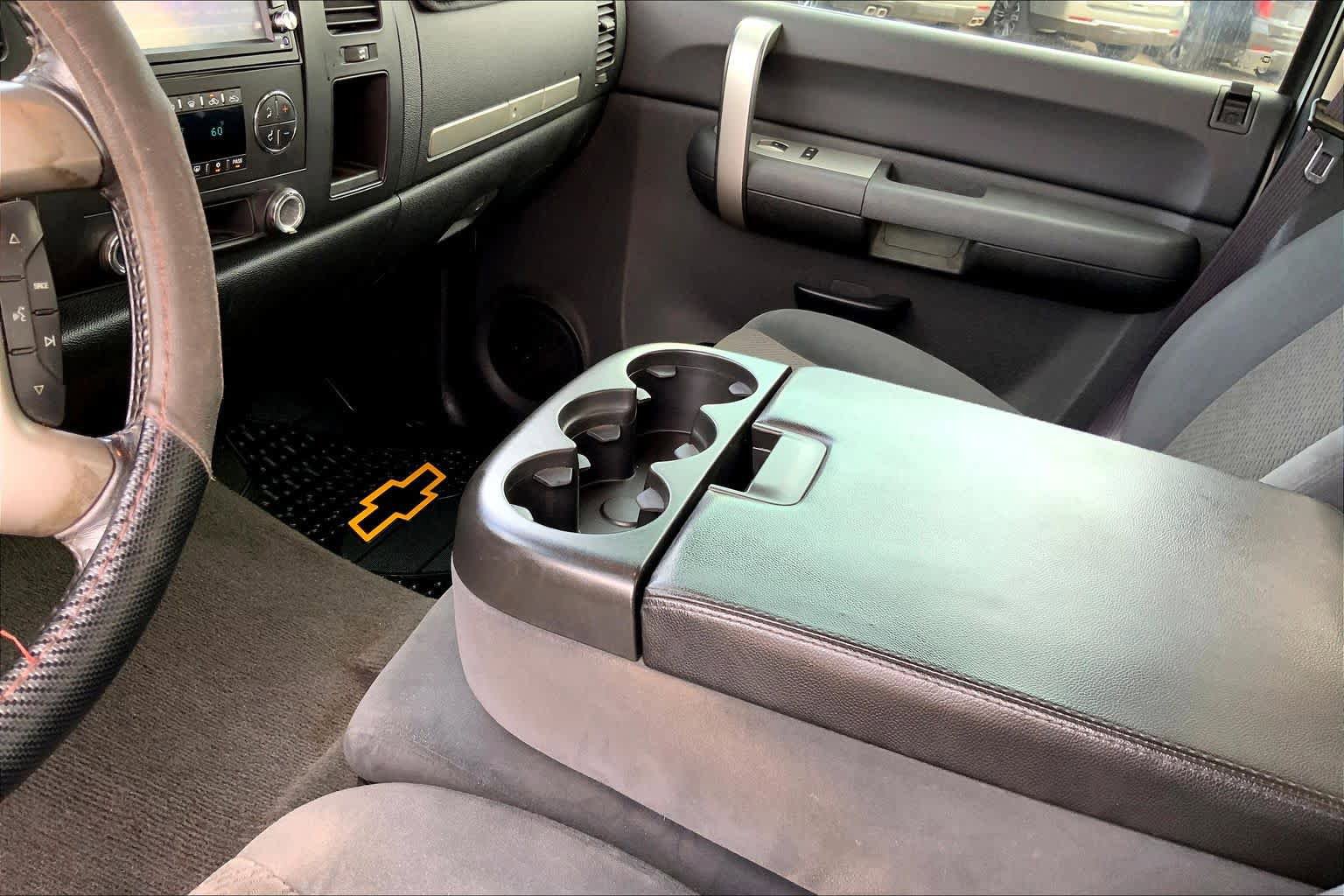 Used 2007 Chevrolet Silverado 1500 LT w/ 1LT Convenience Package AWD/4WD image 15