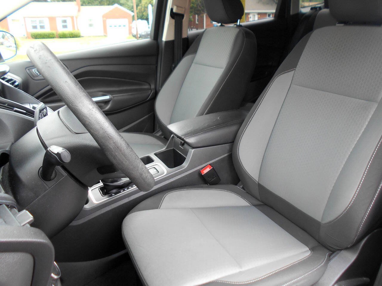 Used 2018 Ford Escape SE w/ SE Sync 3 Package FWD image 10