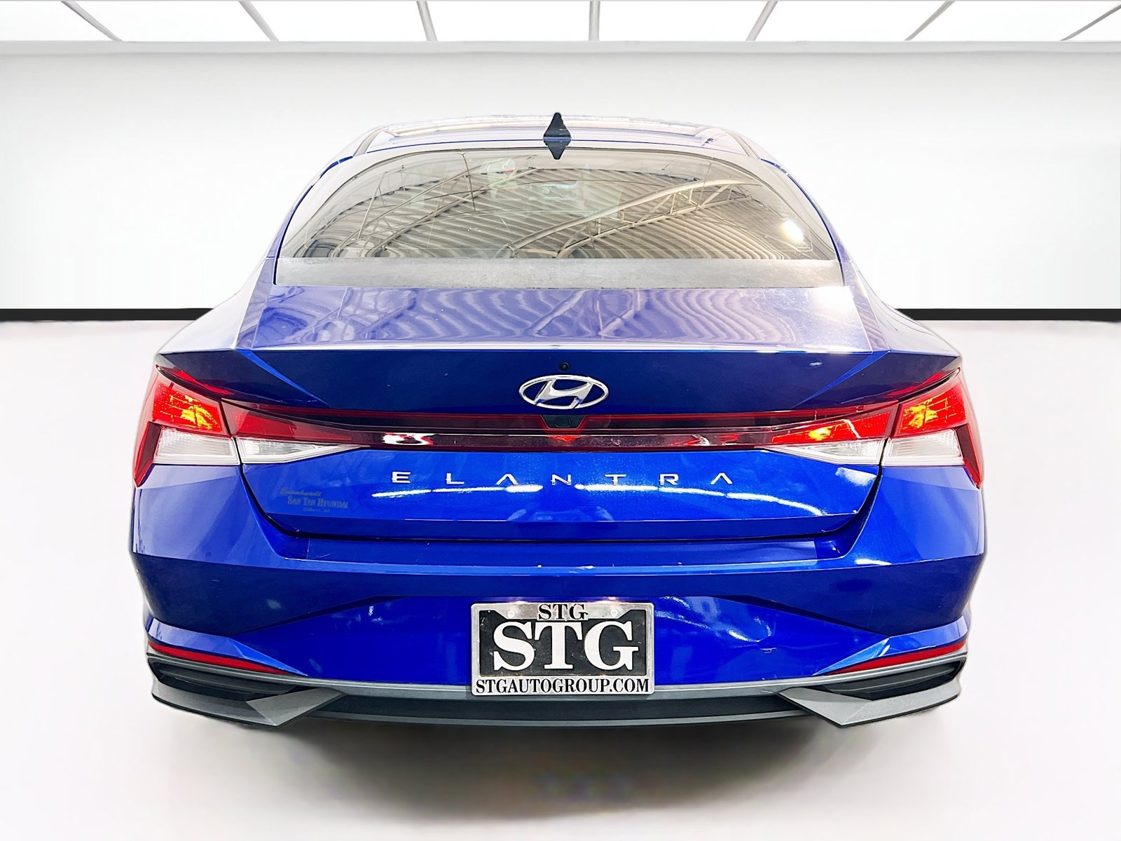 Used 2021 Hyundai Elantra SEL w/ Convenience Package FWD image 5