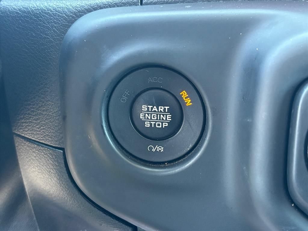 Used 2018 Jeep Wrangler Rubicon AWD/4WD image 17