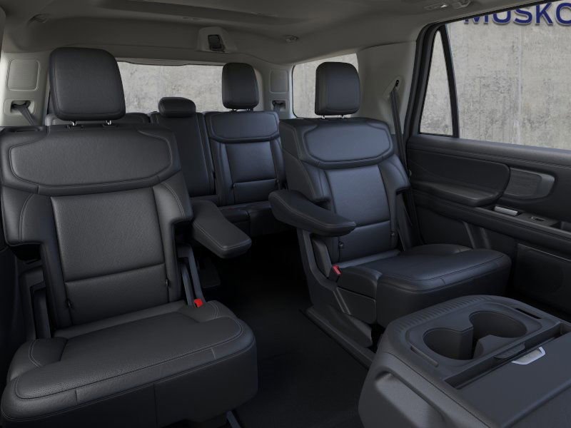 New 2025 Ford Expedition Platinum w/ Driver's Package image 11