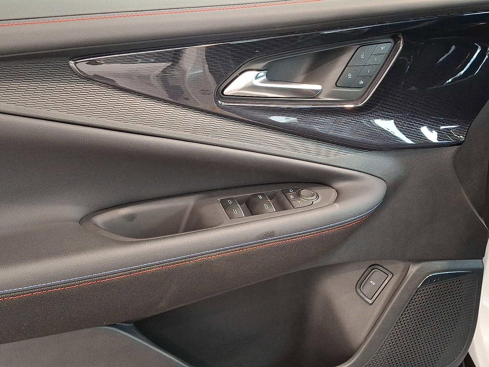 Used 2025 Chevrolet Blazer EV RS image 12