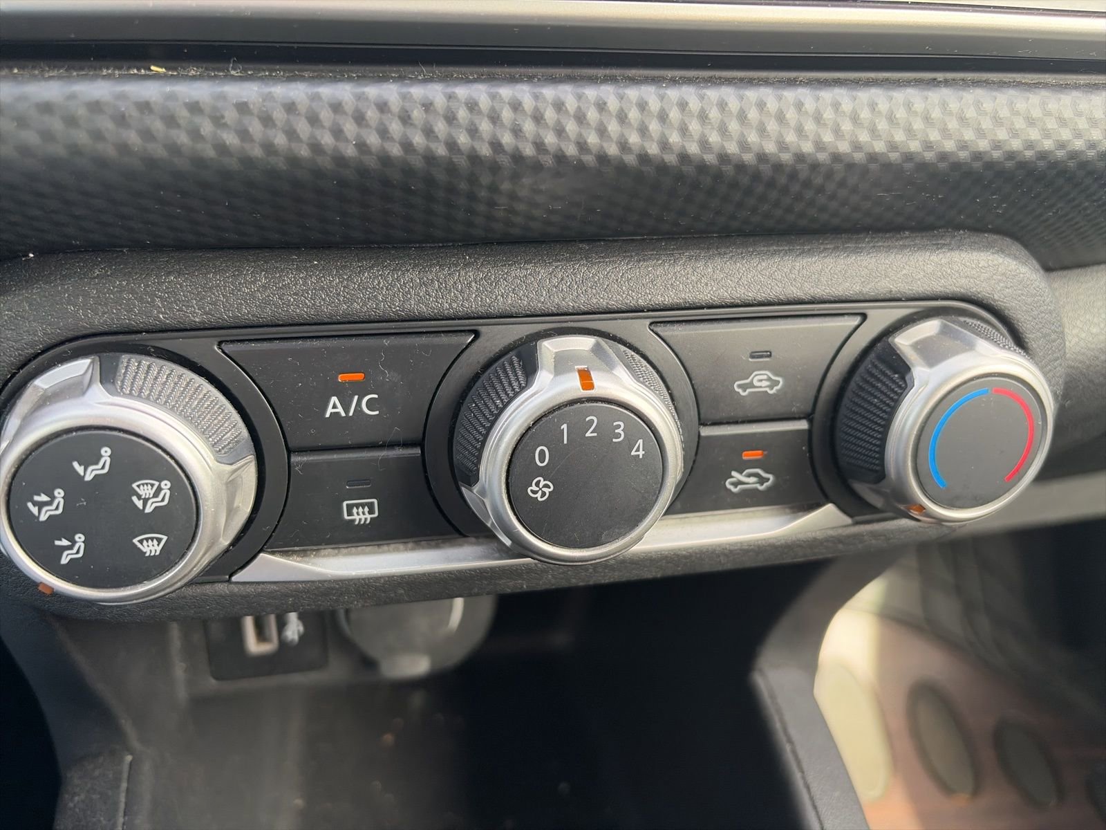 Used 2021 Nissan Kicks S image 14