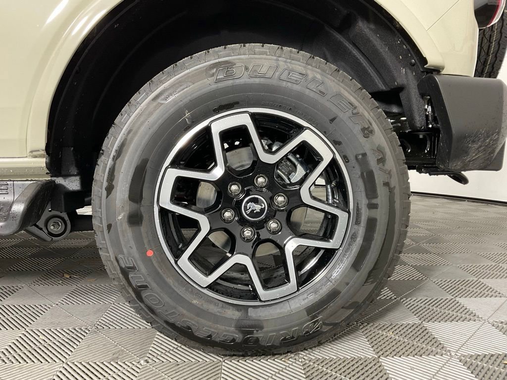 New 2026 Ford Bronco Outer Banks AWD/4WD image 10