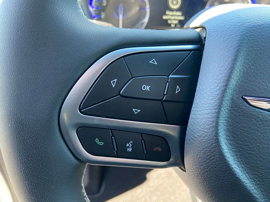 New 2026 Chrysler Pacifica Select image 16