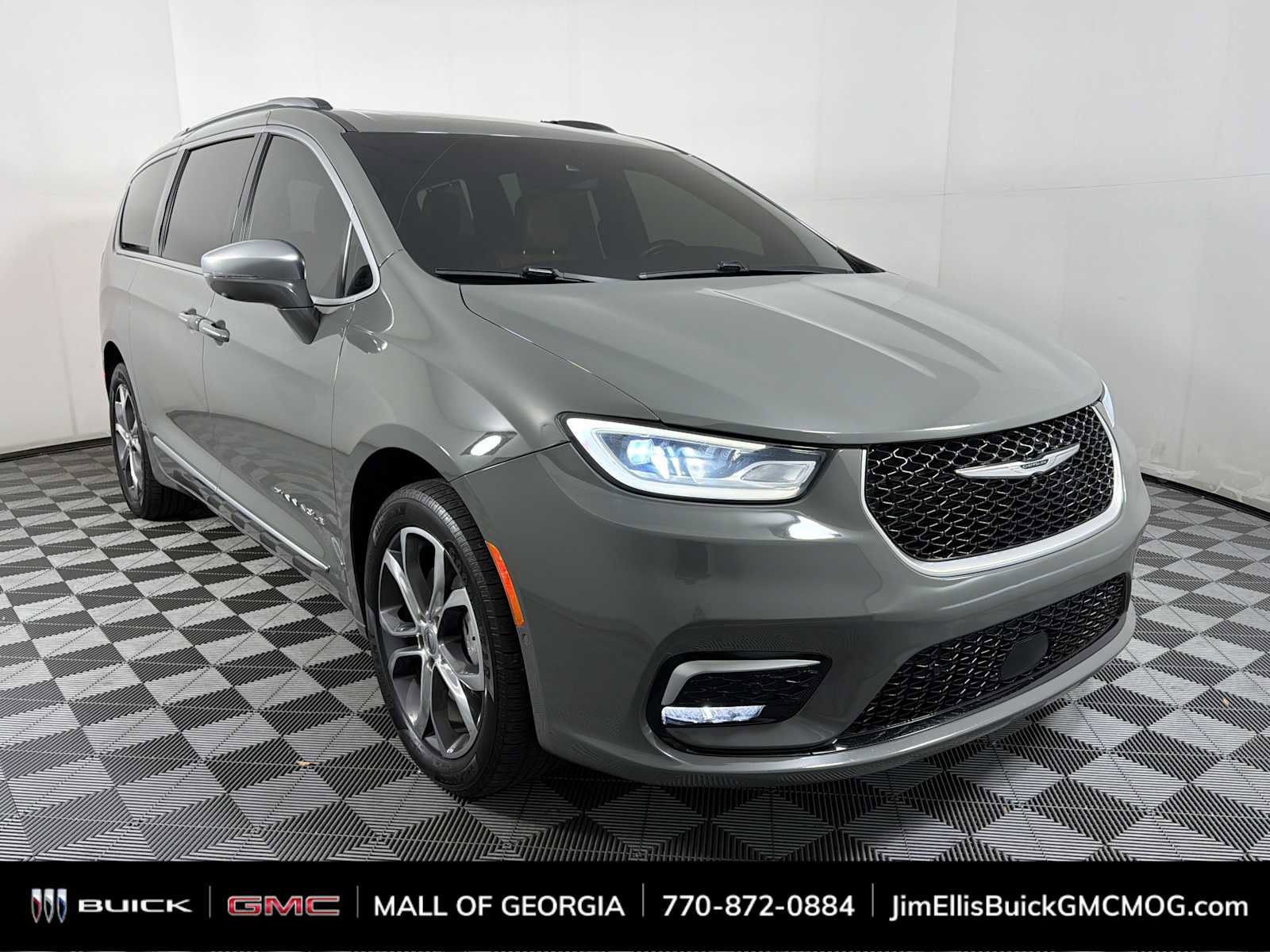 Used 2021 Chrysler Pacifica Pinnacle