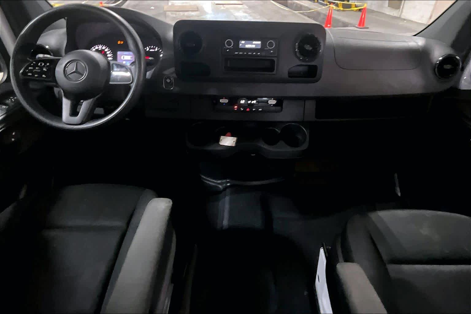 Used 2021 Mercedes-Benz Sprinter 2500 image 14