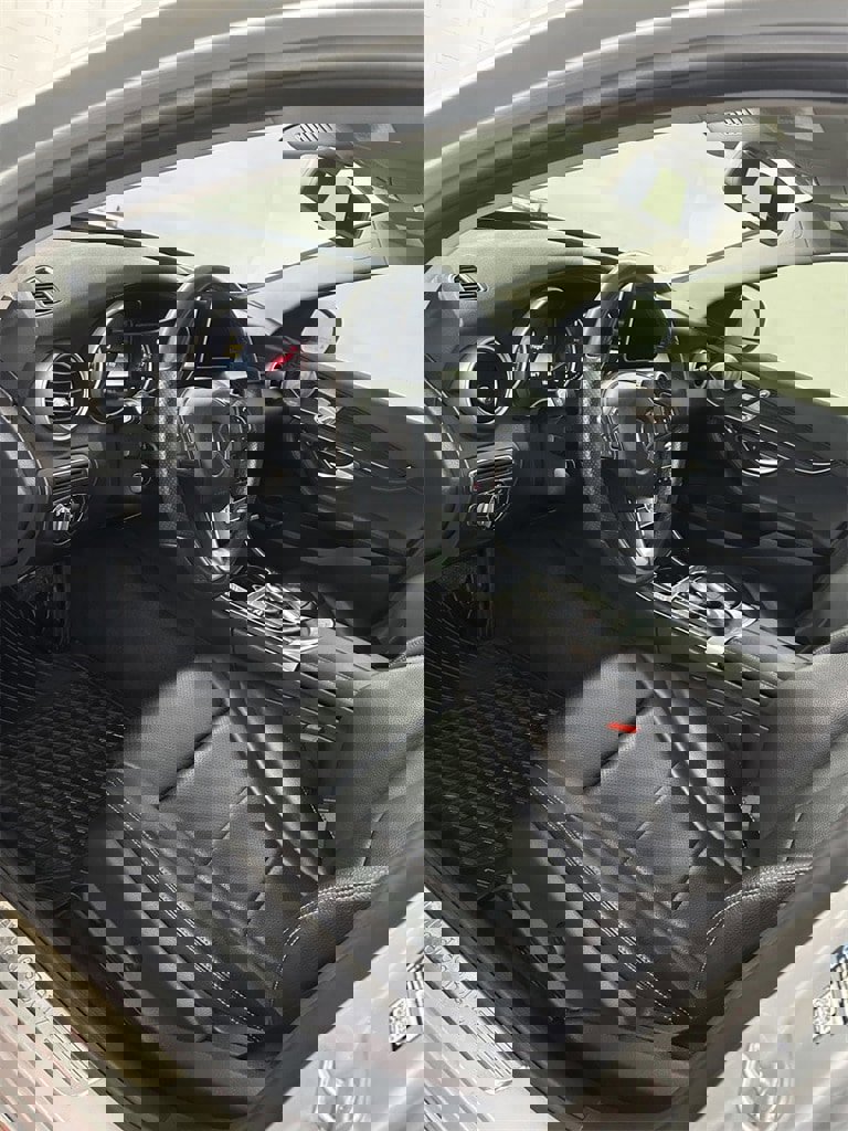 Used 2015 Mercedes-Benz C 300 4MATIC Sedan image 10