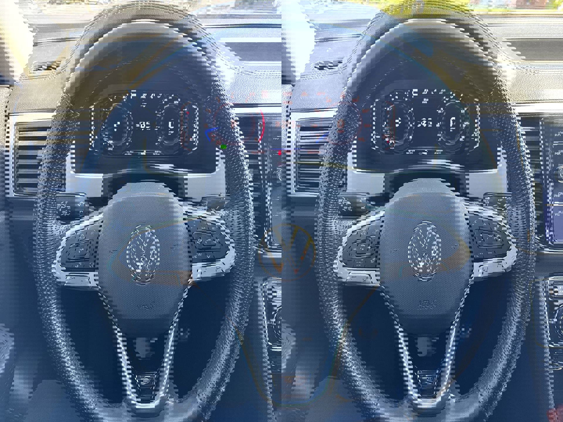 Used 2022 Volkswagen Atlas SEL Premium image 14