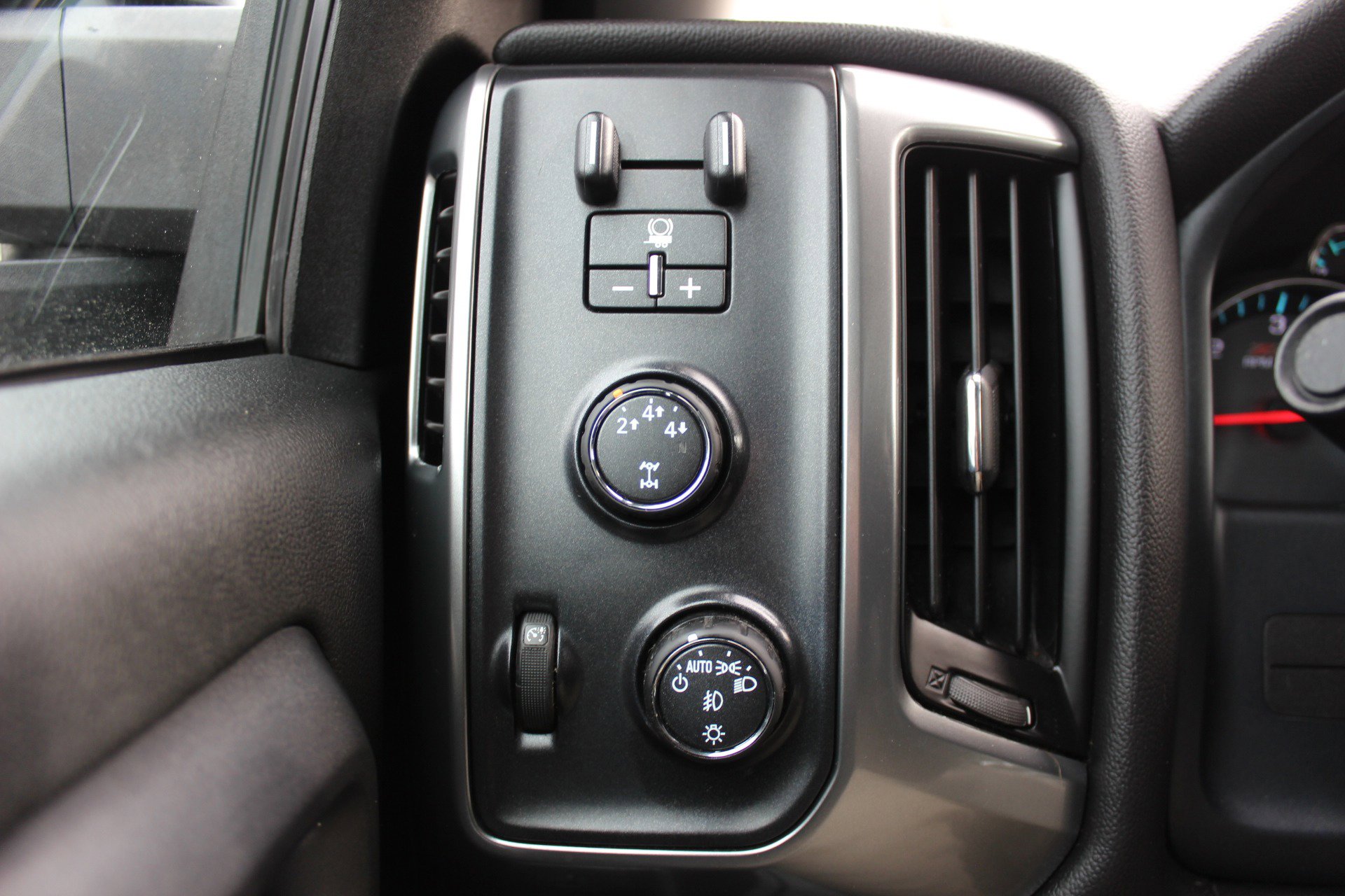 Used 2016 Chevrolet Silverado 2500 LT w/ All Star Edition image 21