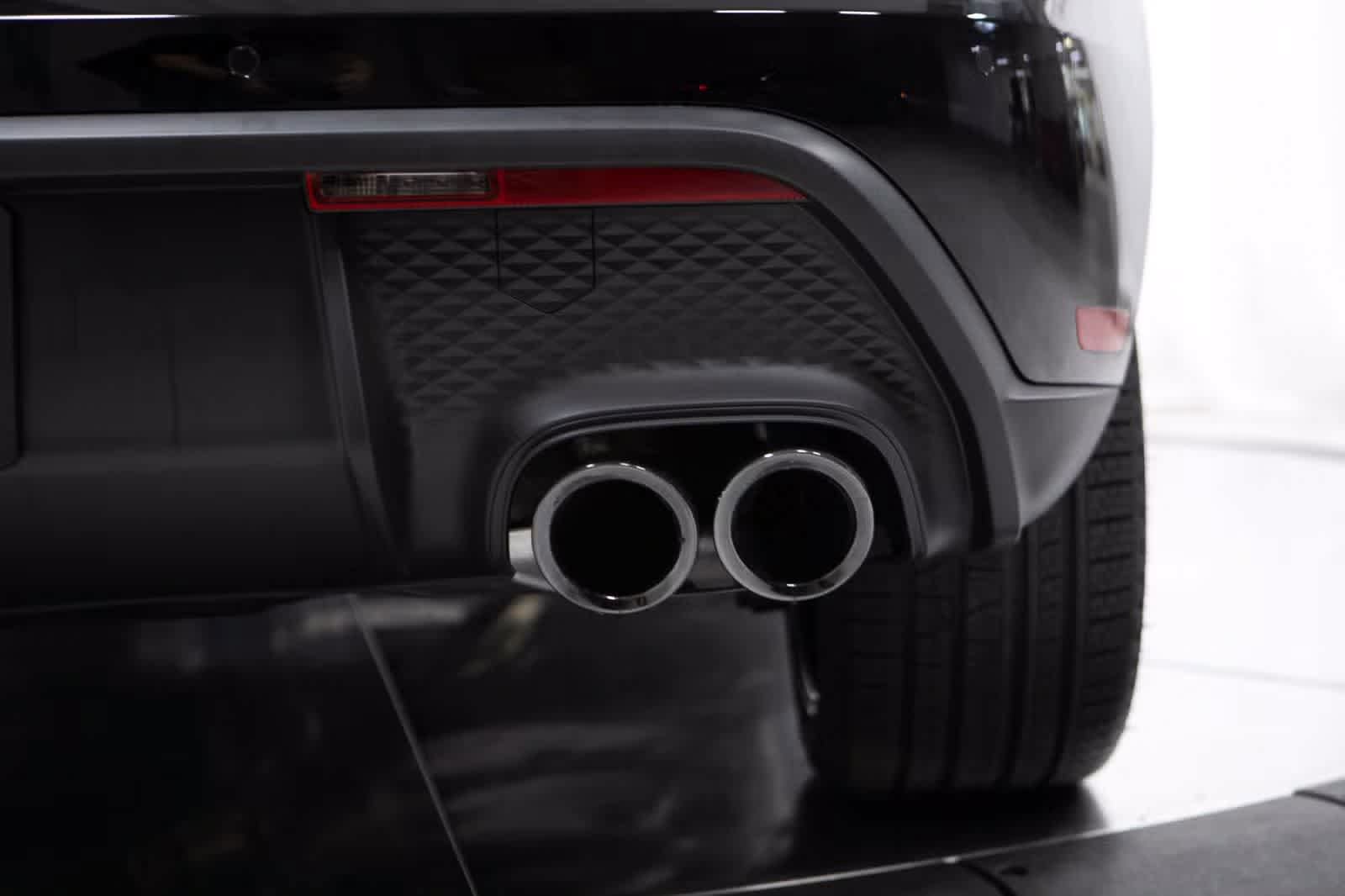 Certified 2026 Porsche Macan Turbo AWD/4WD image 20