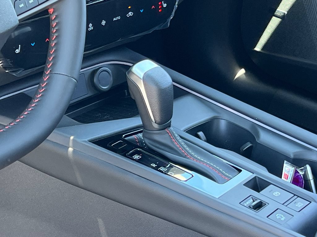 New 2026 Nissan Sentra SR w/ SR Premium Package FWD image 16