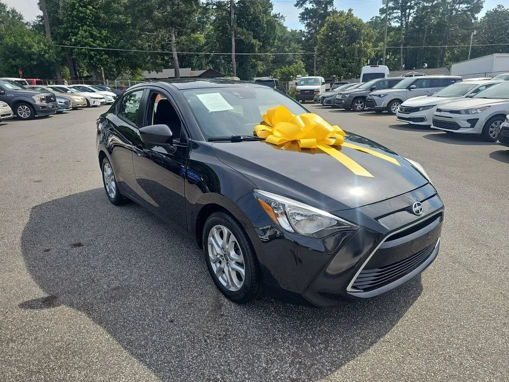 Used 2016 Scion iA FWD image 7