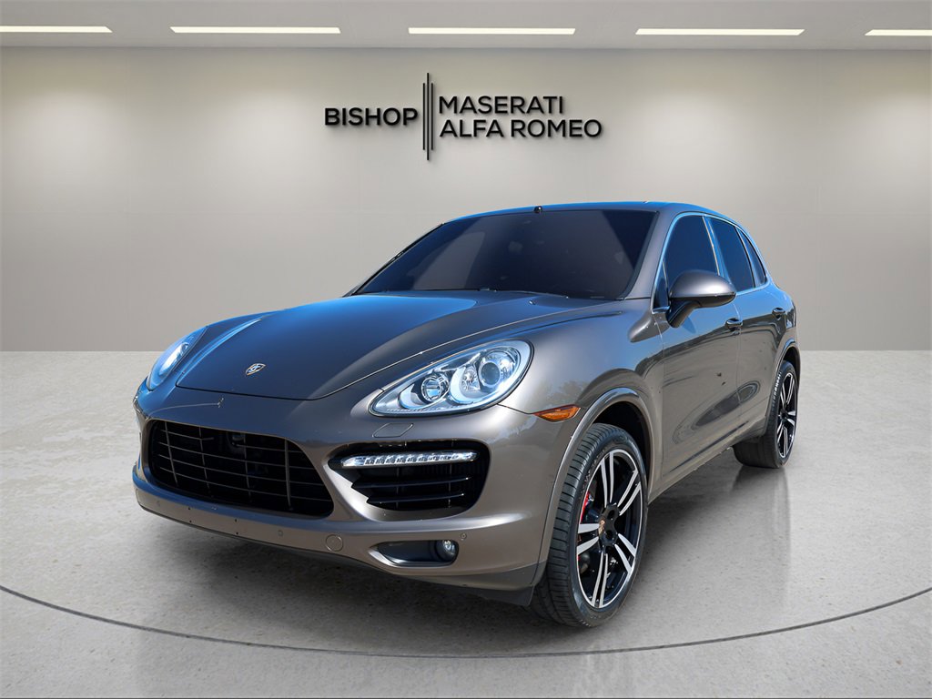 Used 2014 Porsche Cayenne Turbo S image 5