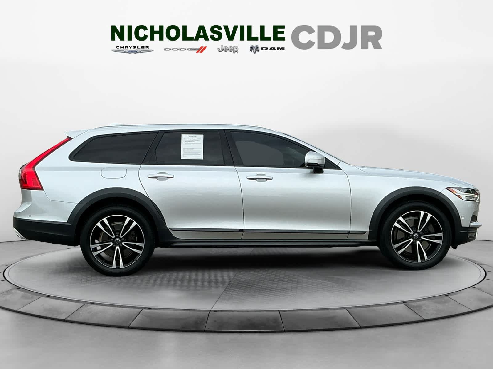 Used 2018 Volvo V90 T5 Cross Country w/ Convenience Package AWD/4WD image 6