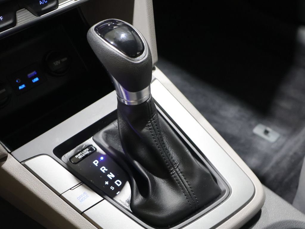 Used 2020 Hyundai Elantra SEL FWD image 27