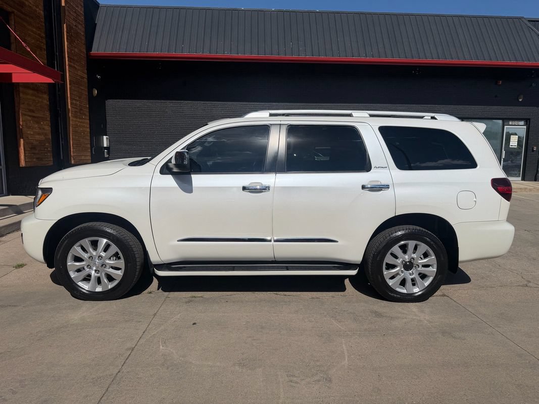 Used 2018 Toyota Sequoia Platinum AWD/4WD image 14