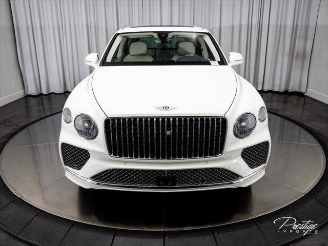 Used 2024 Bentley Bentayga AWD/4WD image 3