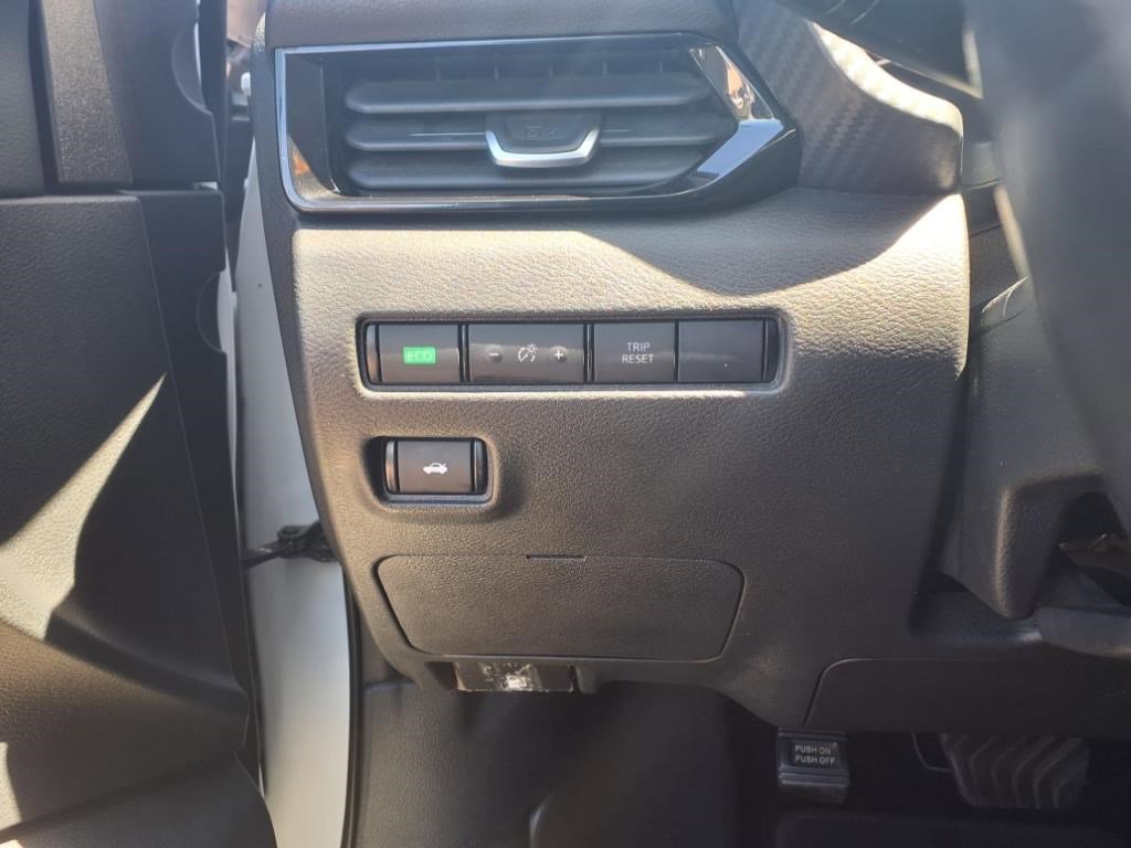 Used 2022 Nissan Sentra SV image 14