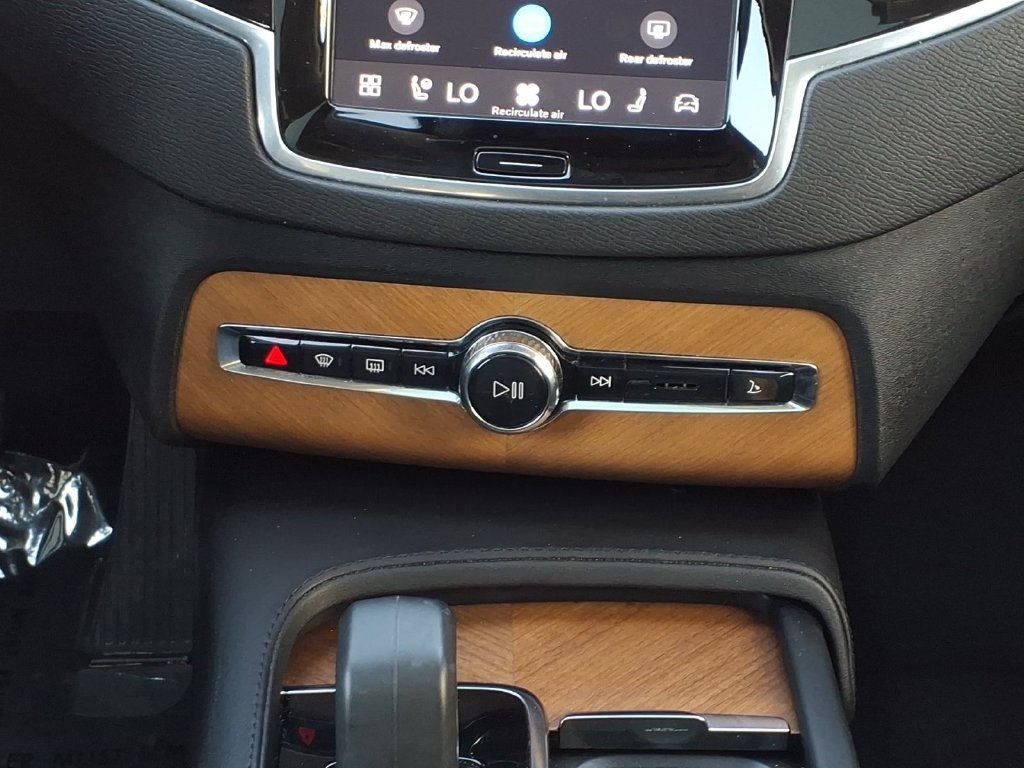 Certified 2023 Volvo XC90 B6 Plus w/ Protection Package AWD/4WD image 20