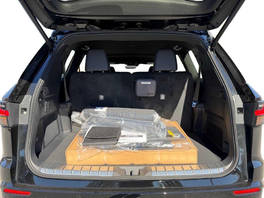 New 2026 Lexus TX 500h AWD w/ Technology Package image 8