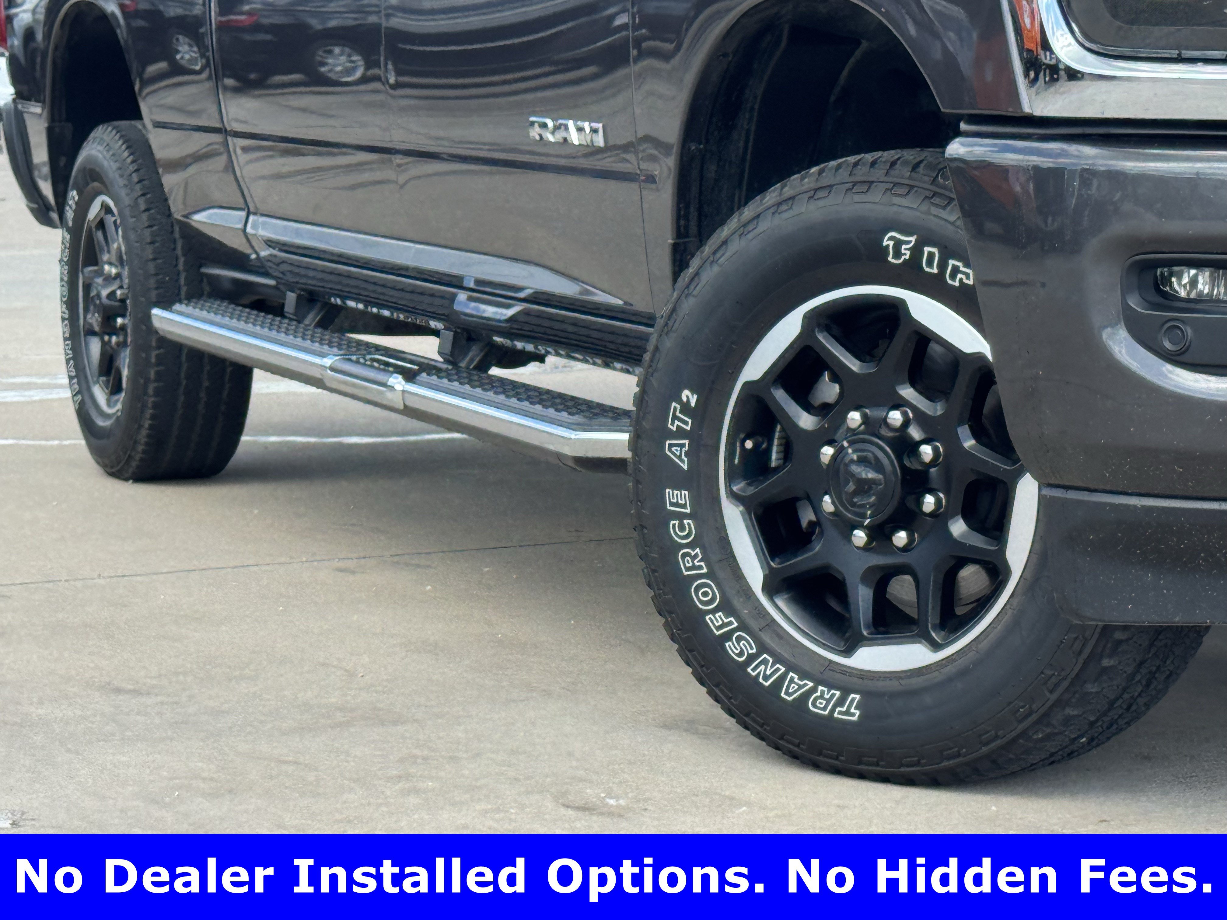 Used 2025 RAM 2500 Laramie AWD/4WD image 3