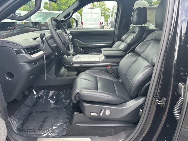 New 2026 Lincoln Navigator L Reserve w/ Jet Appearance Package AWD/4WD image 10