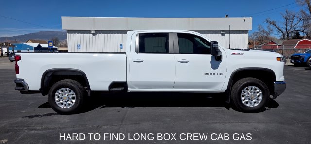 Used 2024 Chevrolet Silverado 3500 LT w/ Convenience Package AWD/4WD image 2