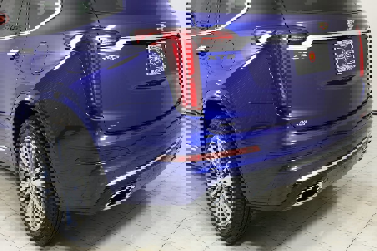 Used 2025 Cadillac XT6 Premium Luxury image 50