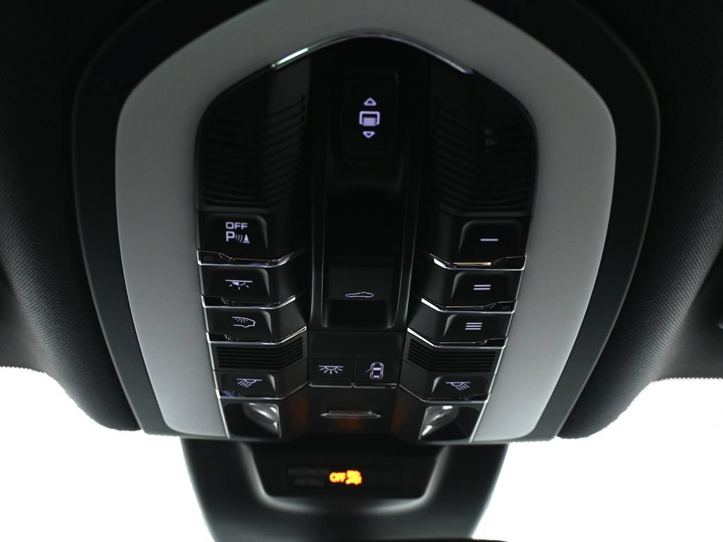 Used 2026 Porsche Macan S AWD/4WD image 21