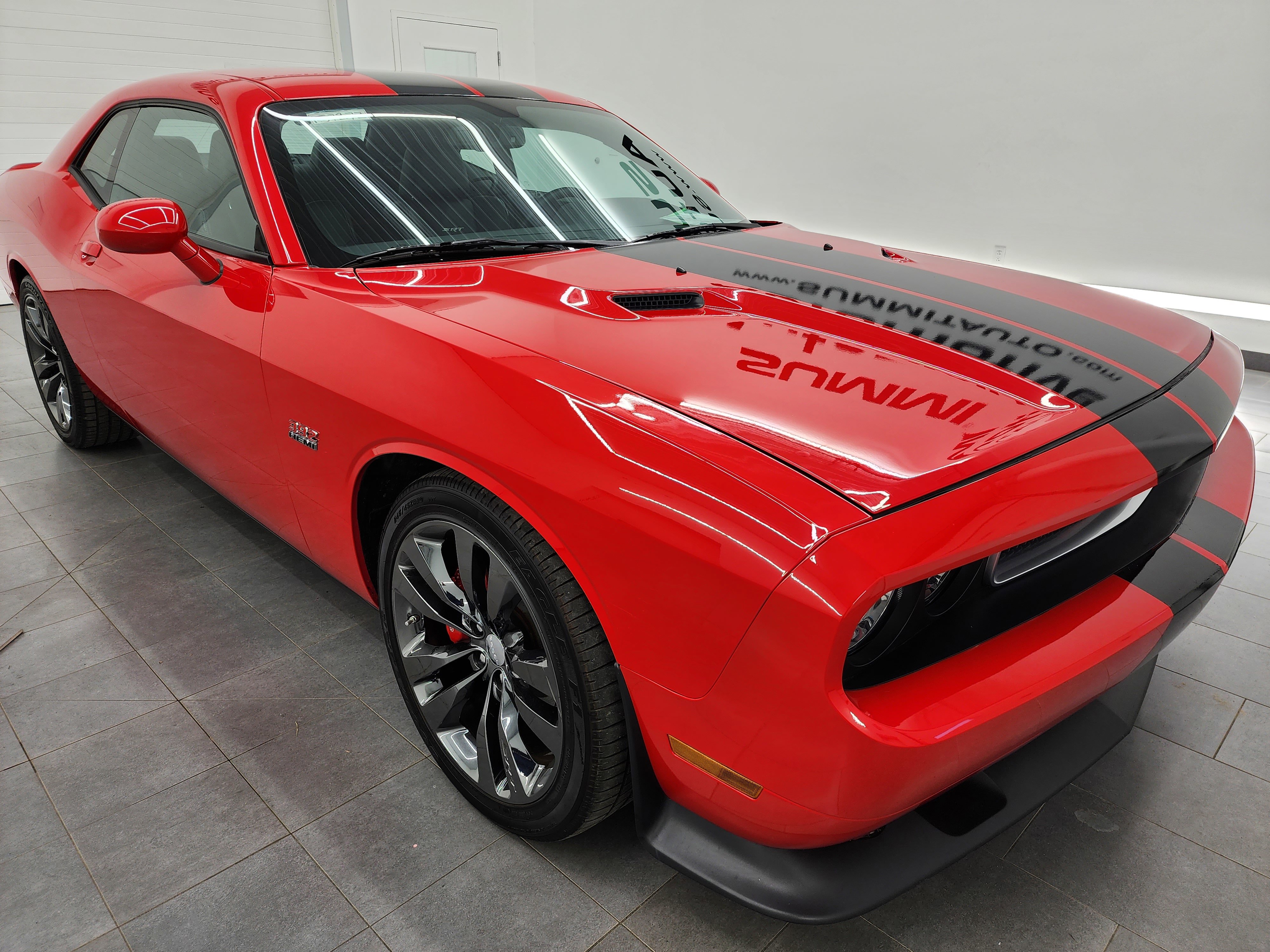 Used 2014 Dodge Challenger SRT8 image 2