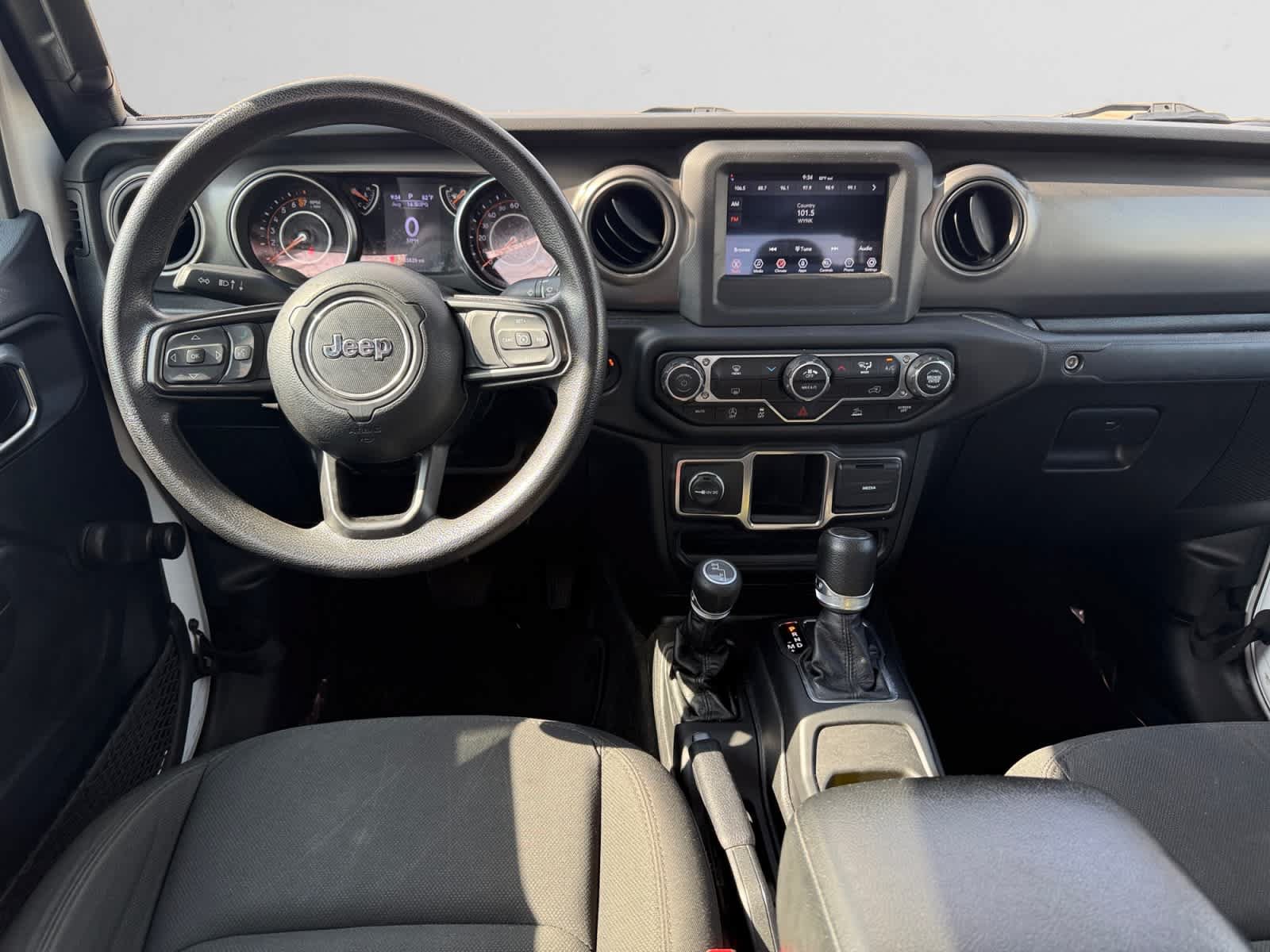 Used 2023 Jeep Gladiator Sport AWD/4WD image 7